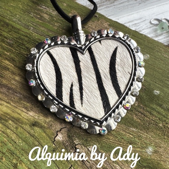 Alquimia by Ady Heart Pendant Necklace - Picture 2 of 2